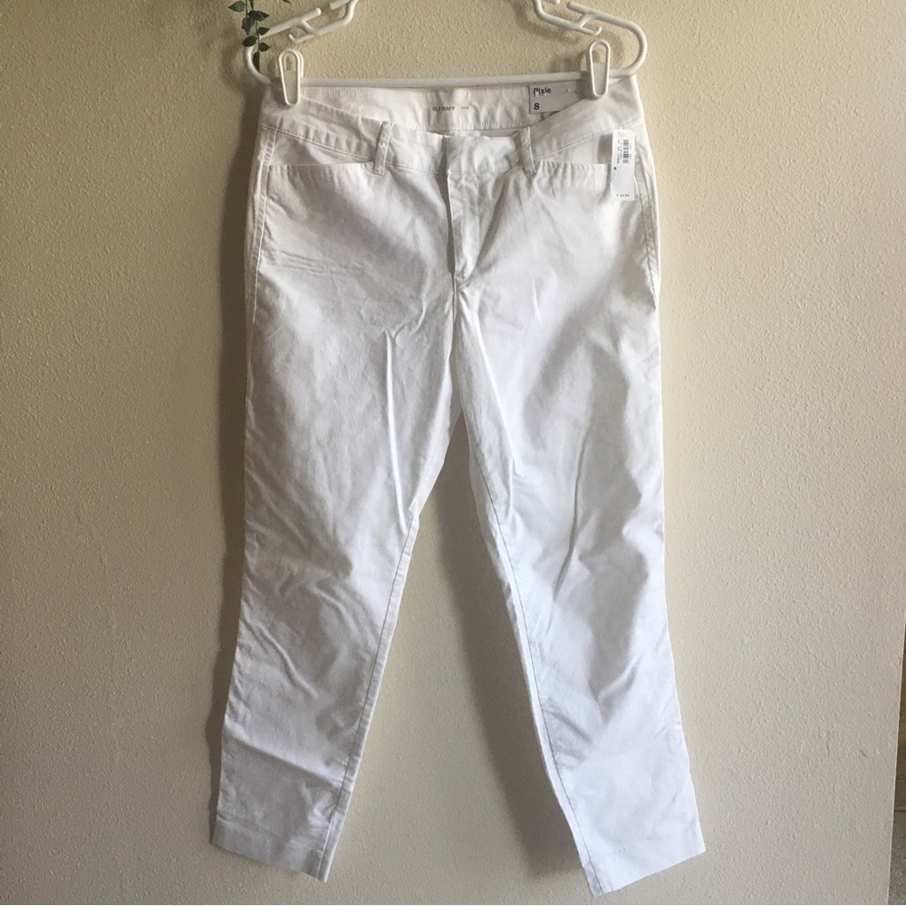 Old Navy Mid-Rise Pixie Chino Ankle Pants in Calla Lily White